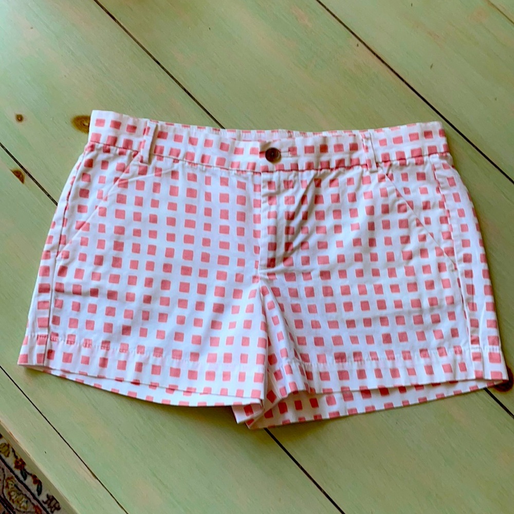 Women’s Gap Khaki patterned shorts 3” inseam